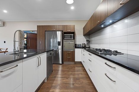 Photo of property in 76b The Boulevard, Papamoa Beach, Papamoa, 3118