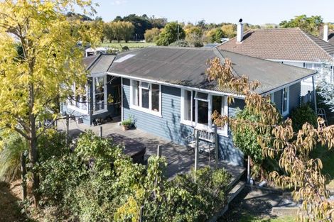 Photo of property in 30 Bibby Street, Waipawa, 4210