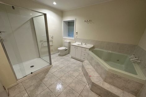 Photo of property in 95 Fisher Parade, Sunnyhills, Auckland, 2010