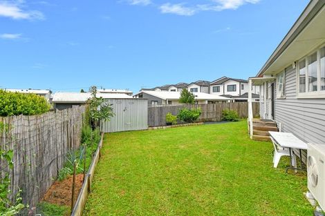 Photo of property in 67 Arimu Road, Papakura, 2110