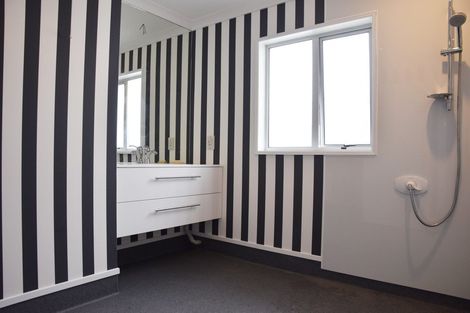 Photo of property in 49 Edinburgh Crescent, Waikiwi, Invercargill, 9810