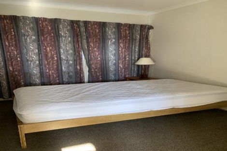 Photo of property in 354 Memorial Avenue, Burnside, Christchurch, 8053