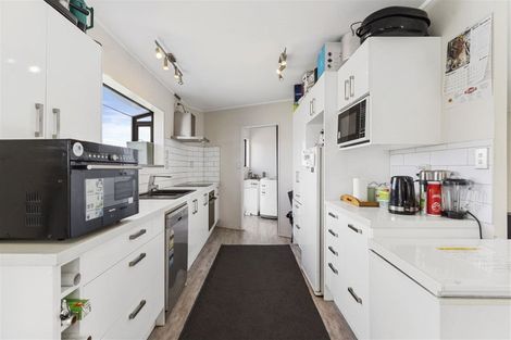 Photo of property in 8 Lorelei Place, Opaheke, Papakura, 2113