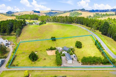 Photo of property in 321 Muriwai Valley Road, Muriwai, Waimauku, 0881