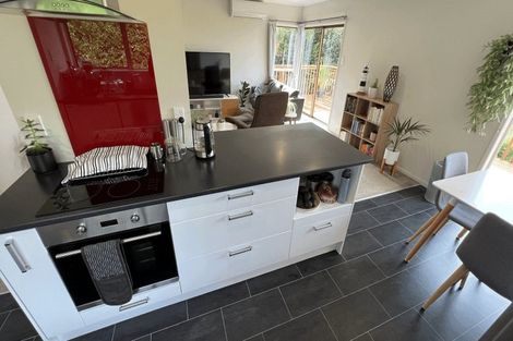 Photo of property in 31 Pipitea Place, Massey, Auckland, 0614