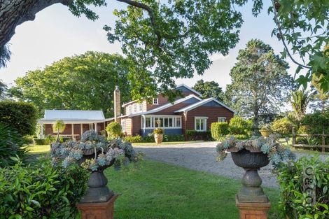Photo of property in 218 Pomona Road, Kumeu, 0891