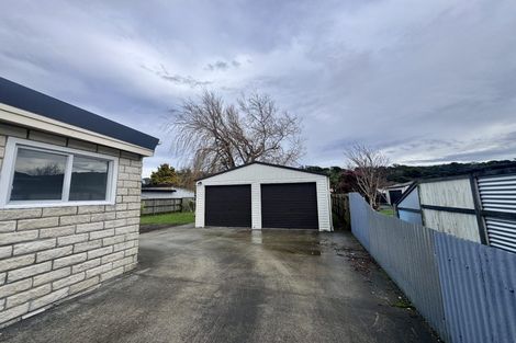 Photo of property in 33 Wellington Road, Wainuiomata, Lower Hutt, 5014