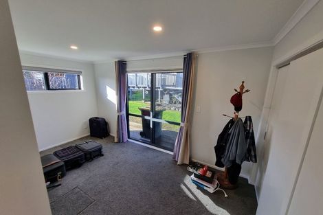 Photo of property in 52 Hobart Crescent, Wattle Downs, Auckland, 2103