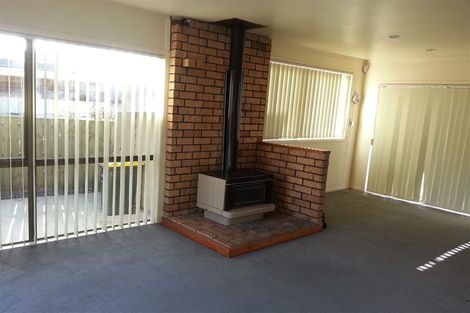 Photo of property in 16 Lina Place, Waiuku, 2123