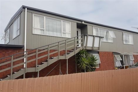 Photo of property in 2/323 Saint Aubyn Street, New Plymouth, 4310