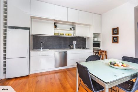 Photo of property in 95 Majoribanks Street, Mount Victoria, Wellington, 6011