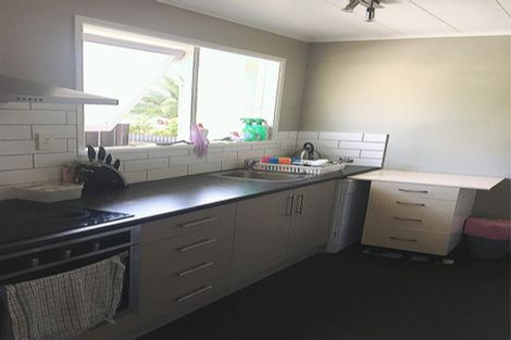 Photo of property in 5 Paine Place, Mangere, Auckland, 2022