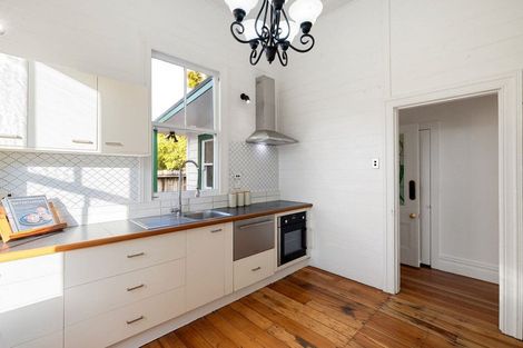 Photo of property in 128 Victoria Street, Cambridge, 3434