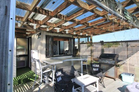 Photo of property in 102 Ngaio Drive, Matarangi, Whitianga, 3592