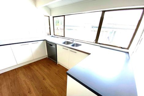 Photo of property in 11 Birman Close, Half Moon Bay, Auckland, 2012