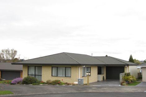 Photo of property in 16a Sandel Rise, Merrilands, New Plymouth, 4312