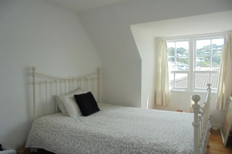 Photo of property in 35a Marine Parade, Seatoun, Wellington, 6022