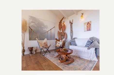 Photo of property in 21 Spicer Road, Cable Bay, 0420