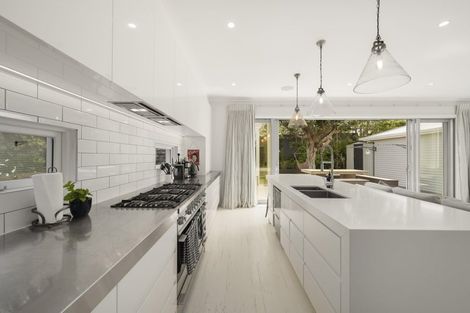 Photo of property in 2 Katherine Avenue, Thorndon, Wellington, 6011