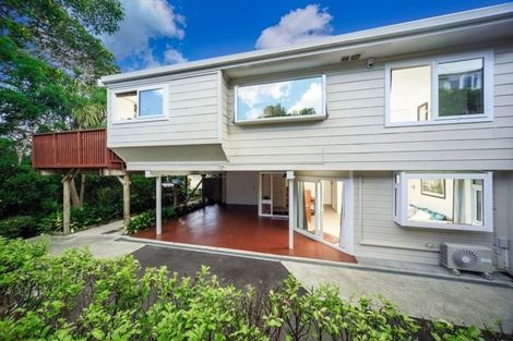 Photo of property in 2/10a Wernham Place, Northcote, Auckland, 0626