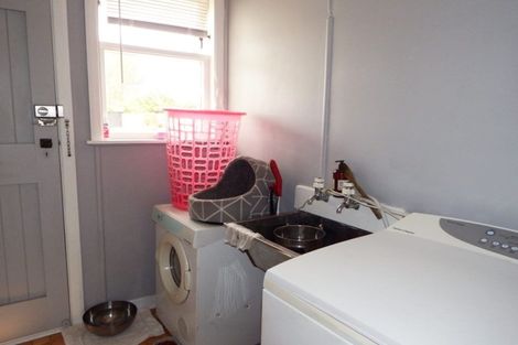 Photo of property in 5 Fergusson Street, Marton, 4710