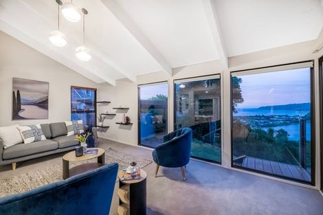 Photo of property in 55 Kahu Road, Paremata, Porirua, 5024