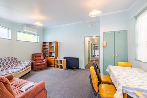 Photo of property in 74 Royal Terrace, Dunedin Central, Dunedin, 9016