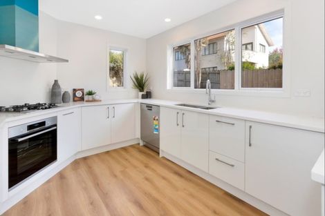 Photo of property in 52c Wainui Avenue, Point Chevalier, Auckland, 1022
