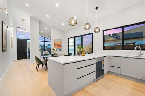 Photo of property in 24 Tipu Crescent, Wainui, 0992