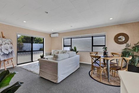 Photo of property in 28c Tukapa Street, Westown, New Plymouth, 4310