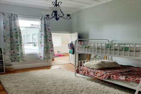 Photo of property in 27 Tramway Road, Beach Haven, Auckland, 0626