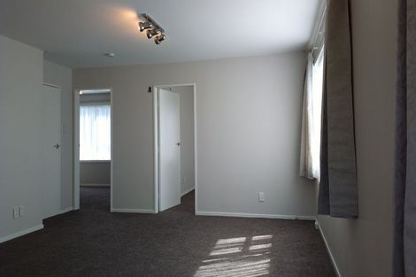 Photo of property in 1/43 Edgecombe Street, Newlands, Wellington, 6037