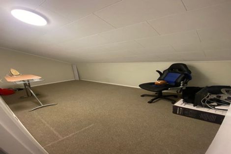 Photo of property in 23 Huntingdon Street, Northland, Wellington, 6012