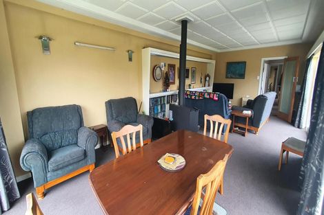 Photo of property in 53 Rhodes Street, Waimate, 7924