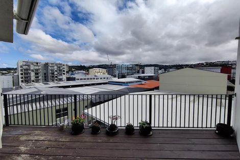 Photo of property in De Vere Apartments, 7/23 Tennyson Street, Te Aro, Wellington, 6011