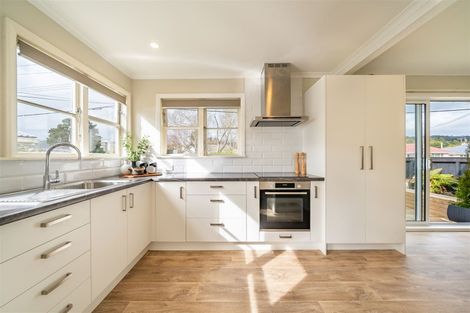 Photo of property in 2/30 Marion Street, Silverstream, Upper Hutt, 5019