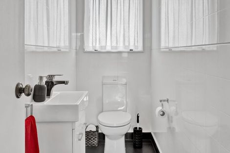 Photo of property in 17 Smeaton Road, Bell Block, New Plymouth, 4312