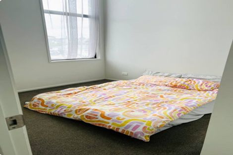 Photo of property in 1/11 Lewis Road, Pakuranga, Auckland, 2010