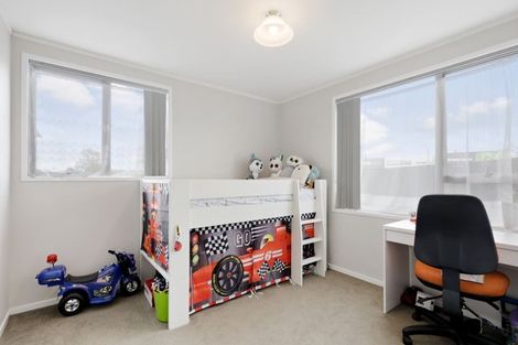 Photo of property in 41 Oreil Avenue, West Harbour, Auckland, 0618