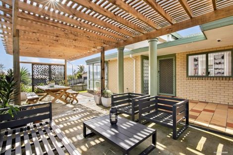 Photo of property in 9 Alta Terrace, Flat Bush, Auckland, 2019