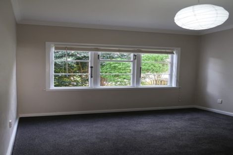 Photo of property in 10 Lucknow Terrace, Khandallah, Wellington, 6035