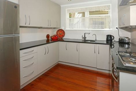 Photo of property in 61 Oreil Avenue, West Harbour, Auckland, 0618