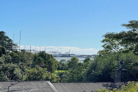 Photo of property in 73 Sutherland Road, Brookfield, Tauranga, 3110