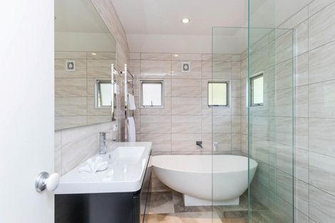 Photo of property in 84a Aberdeen Road, Campbells Bay, Auckland, 0620