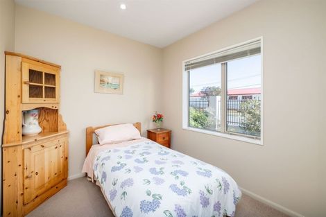 Photo of property in 1 Streamside Court, Woolston, Christchurch, 8062