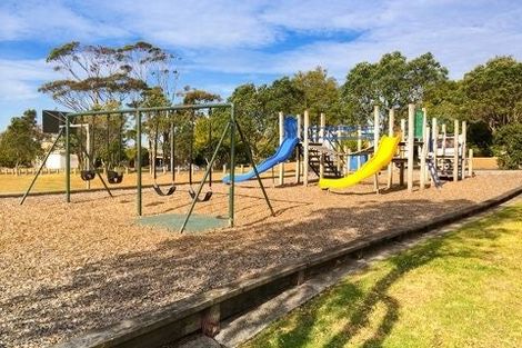 Photo of property in 8/22 Denver Avenue, Sunnyvale, Auckland, 0612