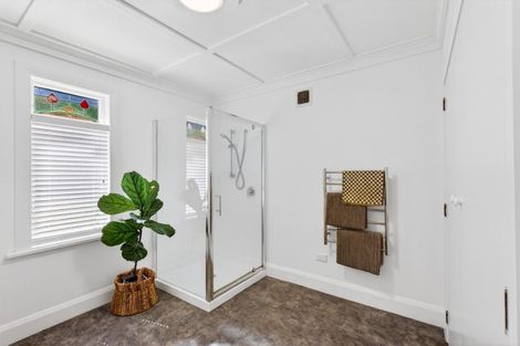 Photo of property in 23 Cameron Road, Bluff Hill, Napier, 4110