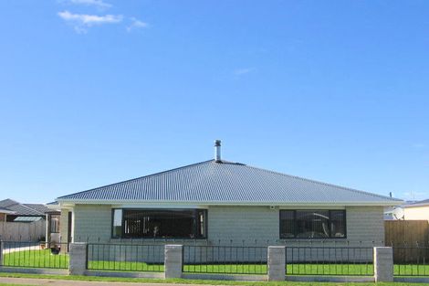 Photo of property in 4 Teppett Place, Foxton Beach, Foxton, 4815