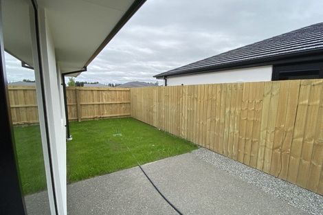 Photo of property in 23 Bill Hammond Drive, Belfast, 8051