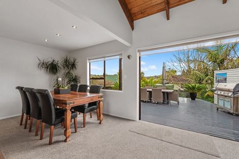 Photo of property in 188 Luckens Road, West Harbour, Auckland, 0618